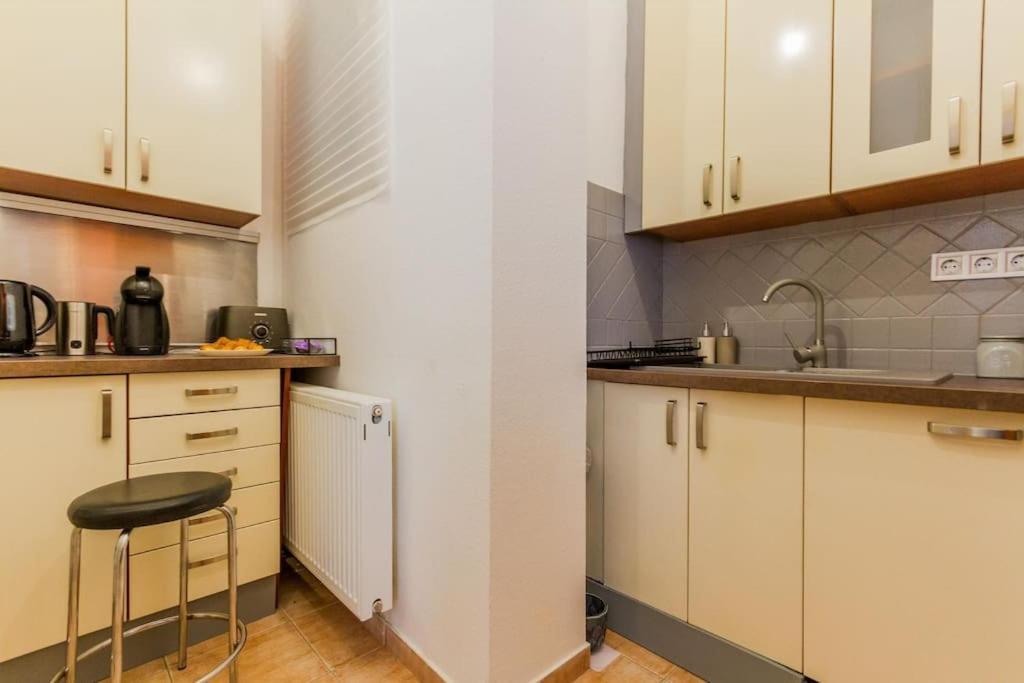 Trendy 2 Room Flat, Next To Corvin Mall Free Huge Garage! Ac,Dishwasher,Washmachine, Smart Tv Budapest Kültér fotó